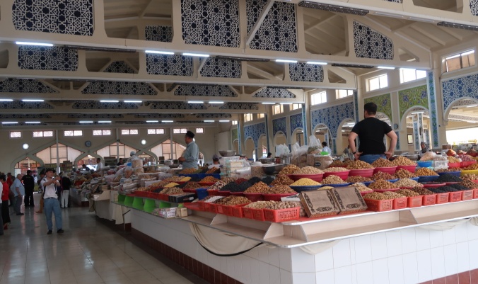 quartier libre au marché couvert de Boukhara